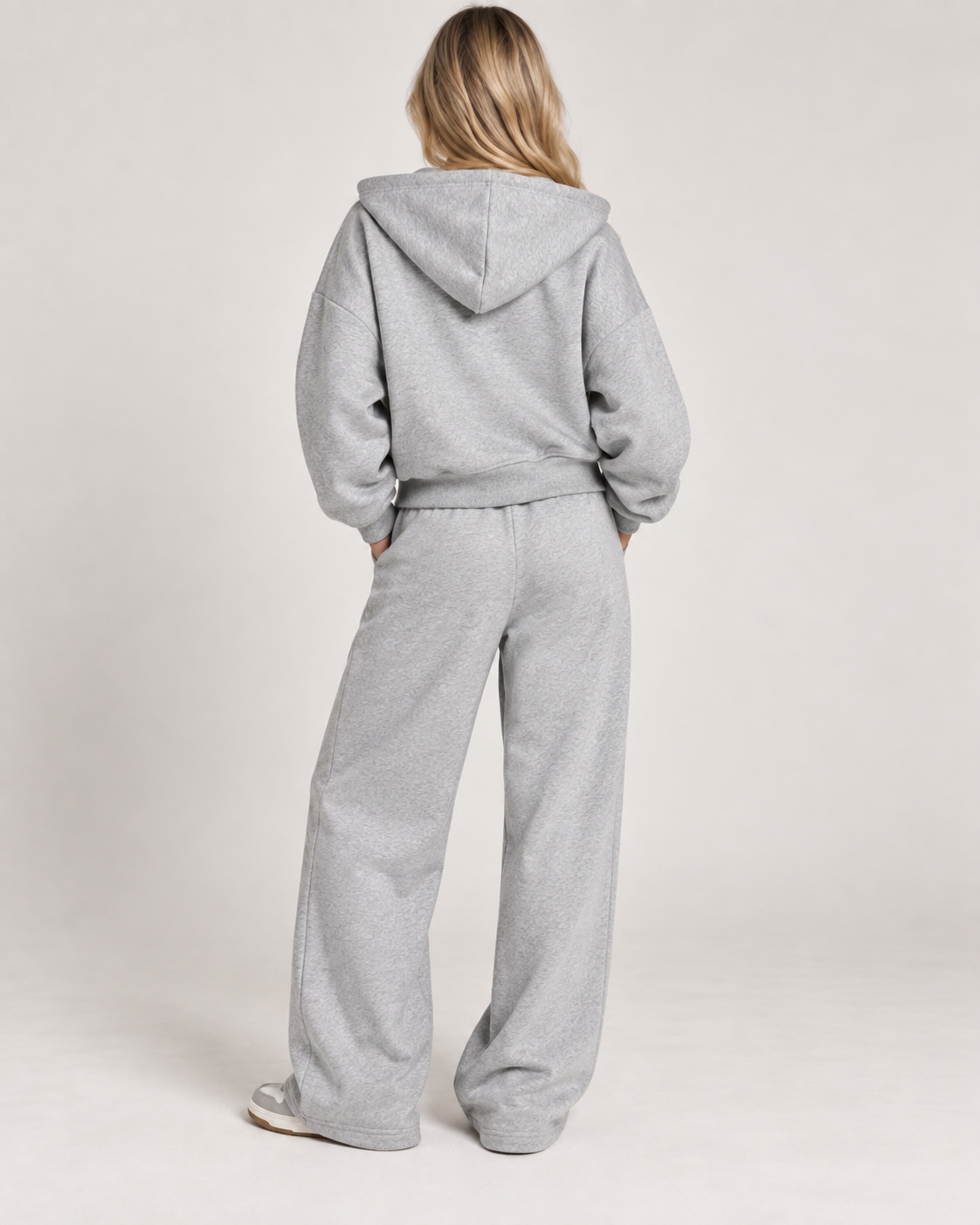 Conjunto Casual con Capucha